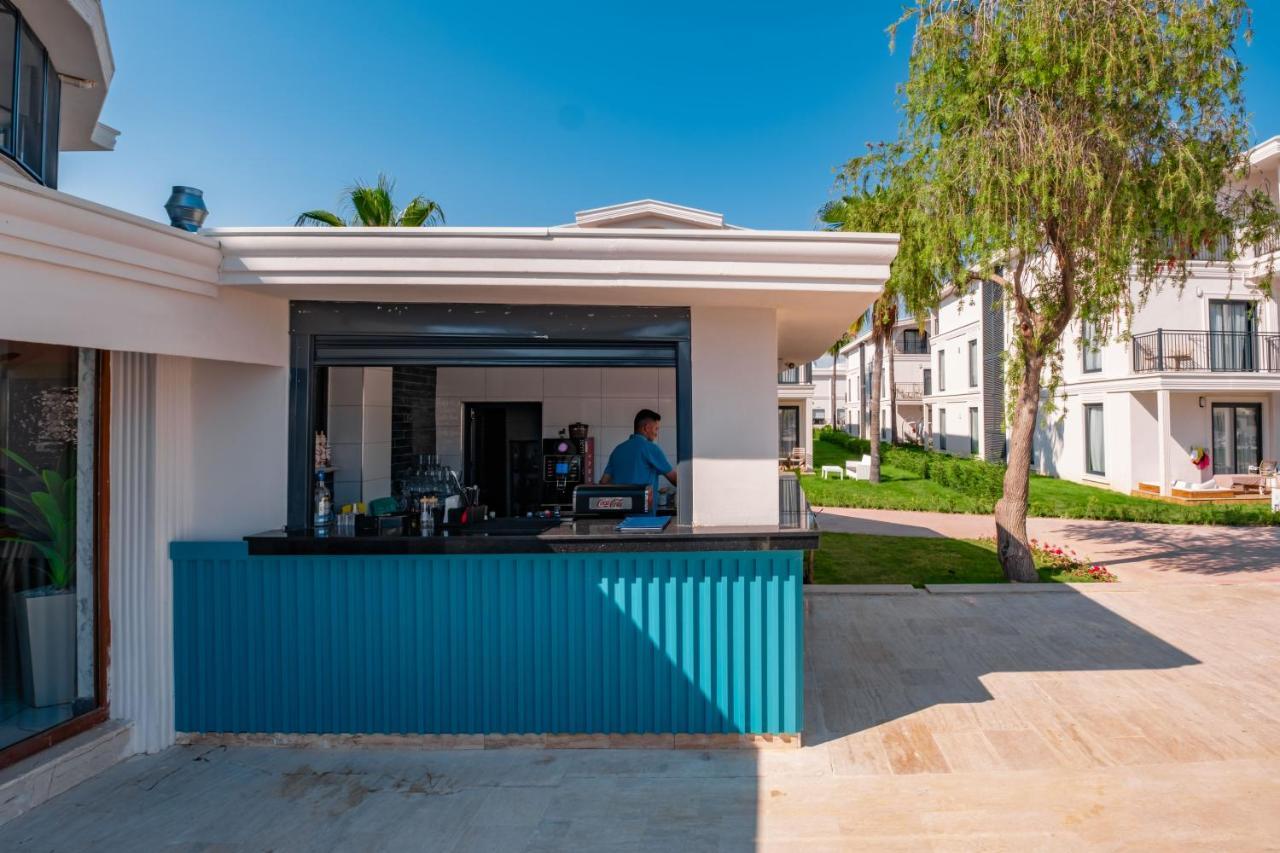 מנבגט La Benata Beach Hotel מראה חיצוני תמונה